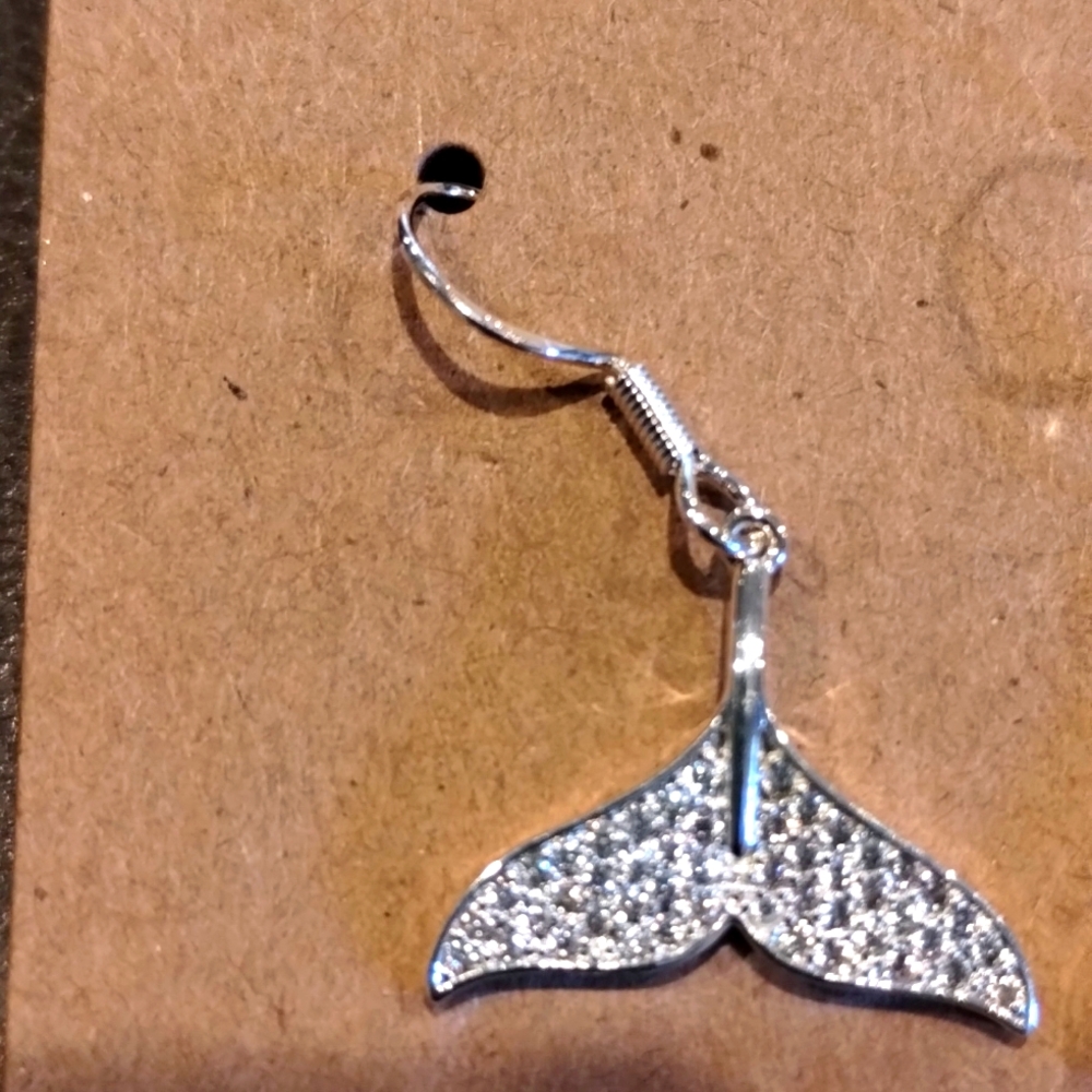 Silver Earrings- Cubic Zirconia Whale Tail Earrings Amanda Blu NWT - Picture 7 of 9